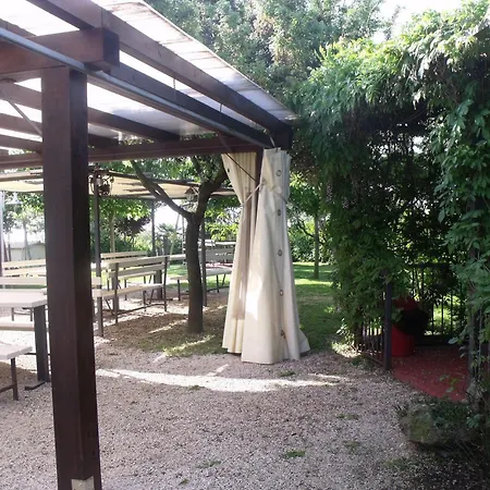 Alloggio per agriturismo Zugarelli *